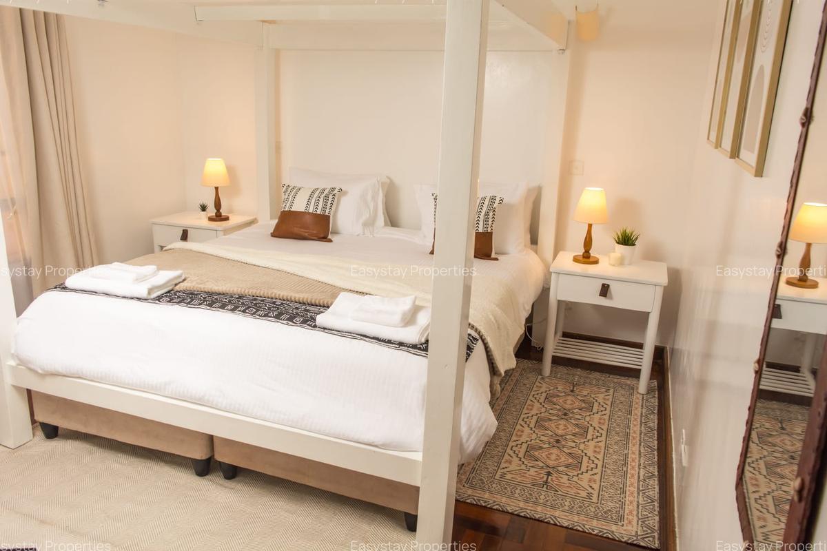 Furnished 2 Bed Apartment with En Suite in Riverside - 4