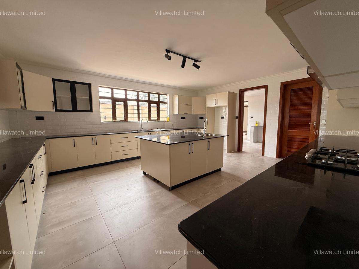 5 Bed Villa with En Suite at Mushroom Gardens Estate - 13