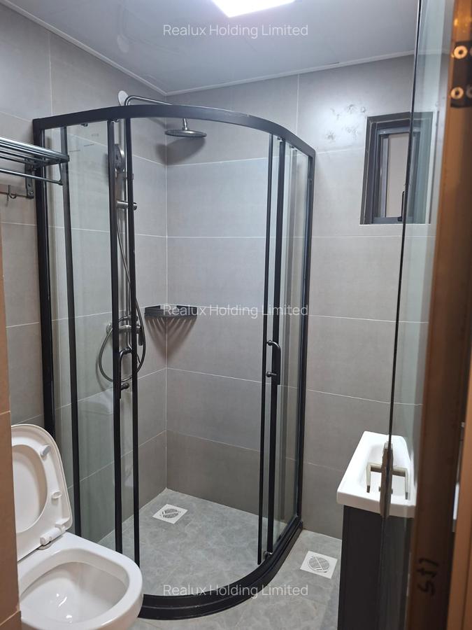 2 Bed Apartment with En Suite in Riverside - 17