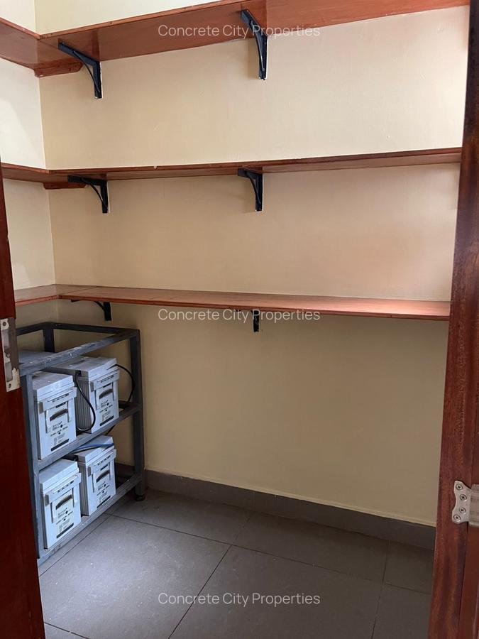 5 Bed Townhouse with Garden in Lavington - 5