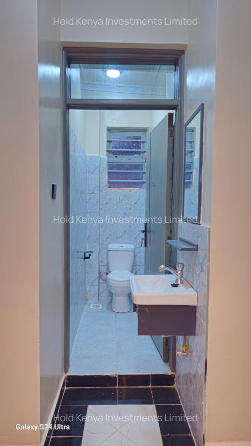 4 Bed House with En Suite at Riverside Drive - 6