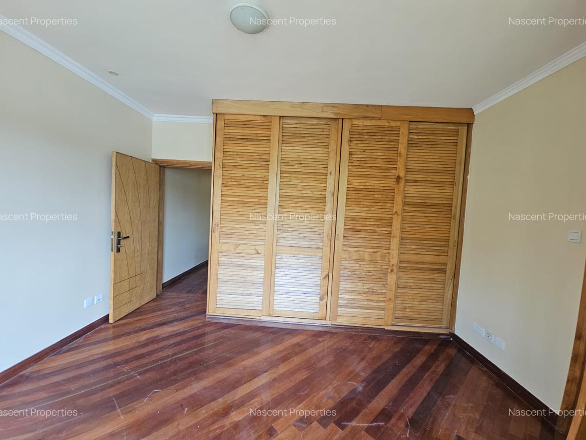 5 Bed House with En Suite in Nyari - 19