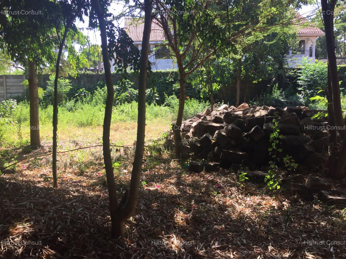 1 m² Land in Runda - 5