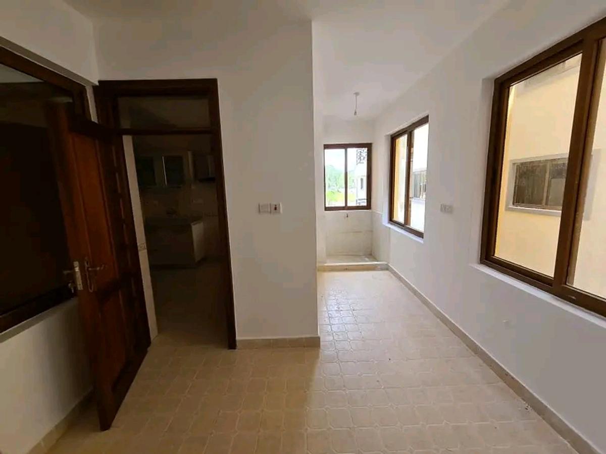 3 Bed Apartment with En Suite at Kasuku Road - 13