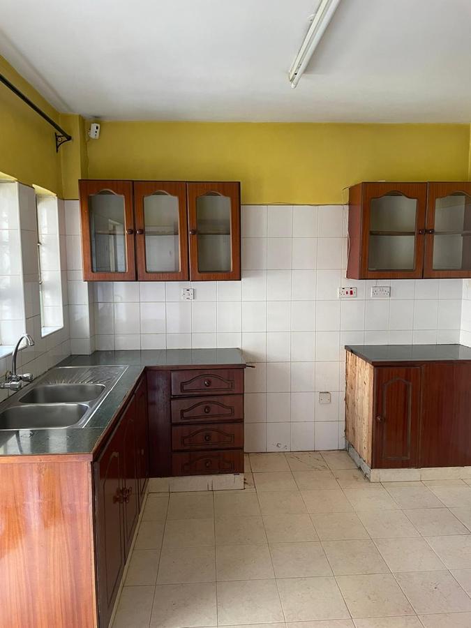 2 Bed Apartment with En Suite in Kilimani - 17