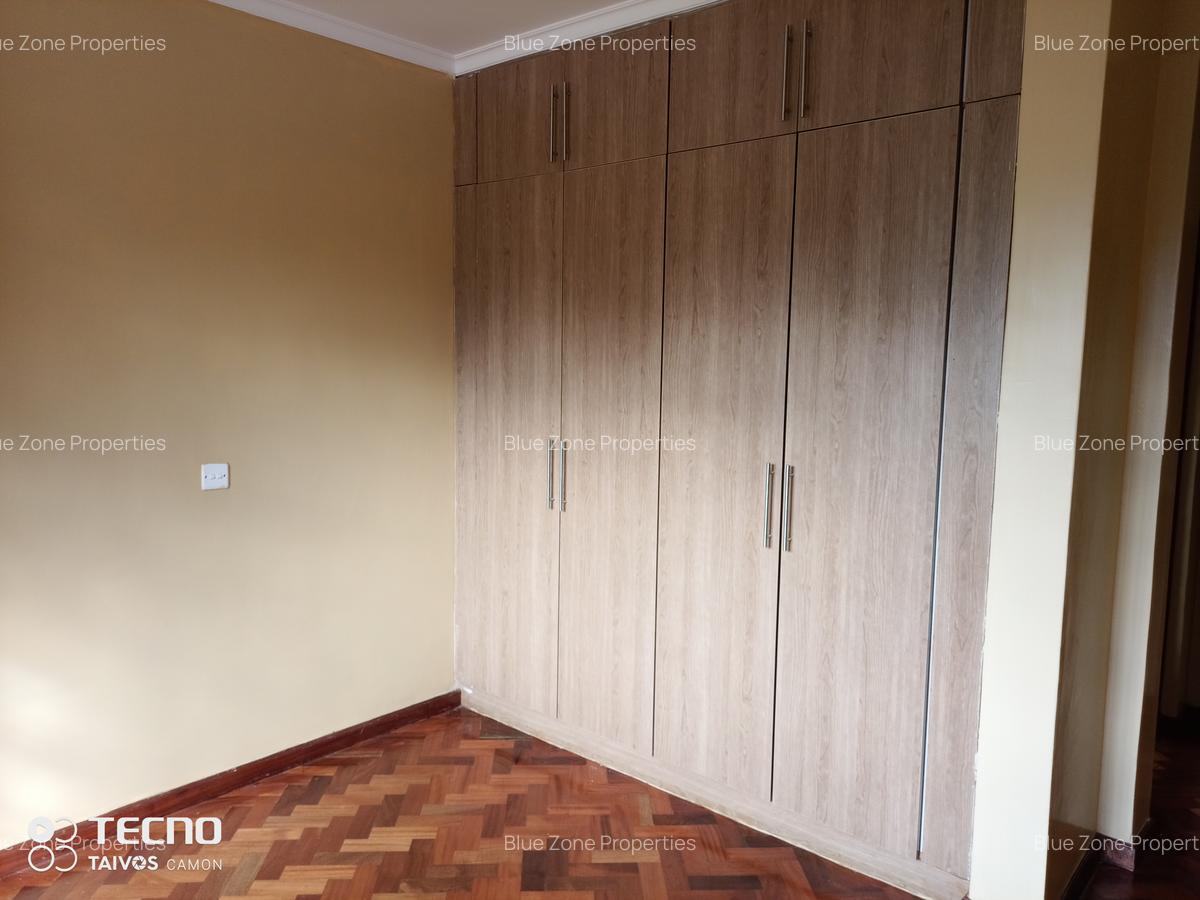 4 Bed Townhouse with En Suite at Close To Un - 20