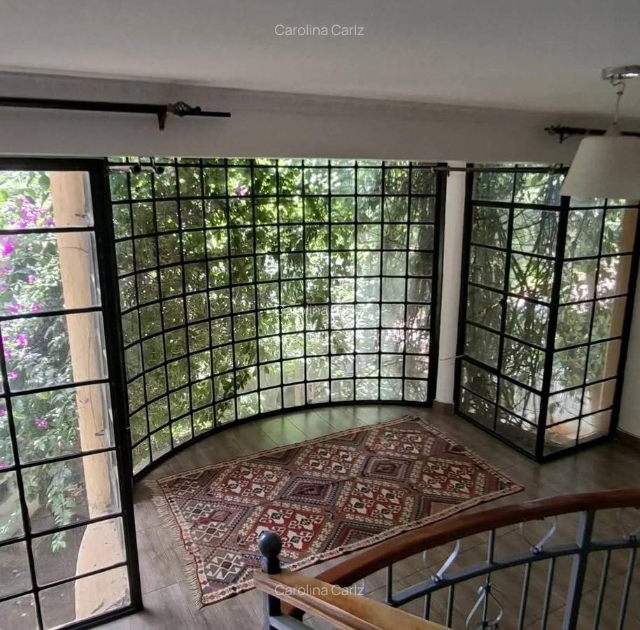 5 Bed House with En Suite at Kyuna - 11