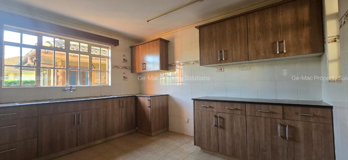 4 Bed House with En Suite in Kiambu Road - 8