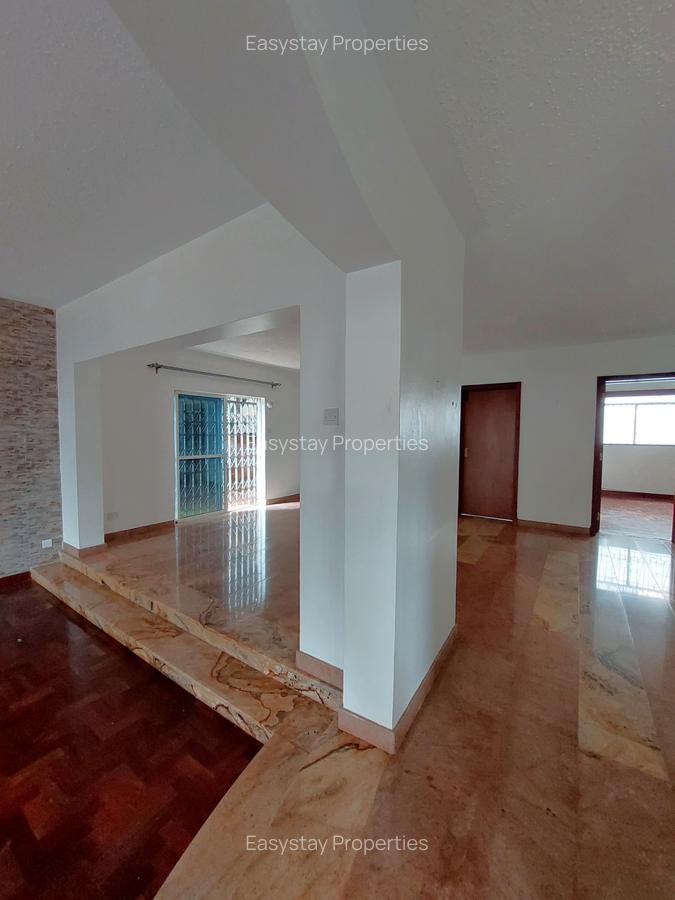 4 Bed Townhouse with En Suite in Brookside - 13