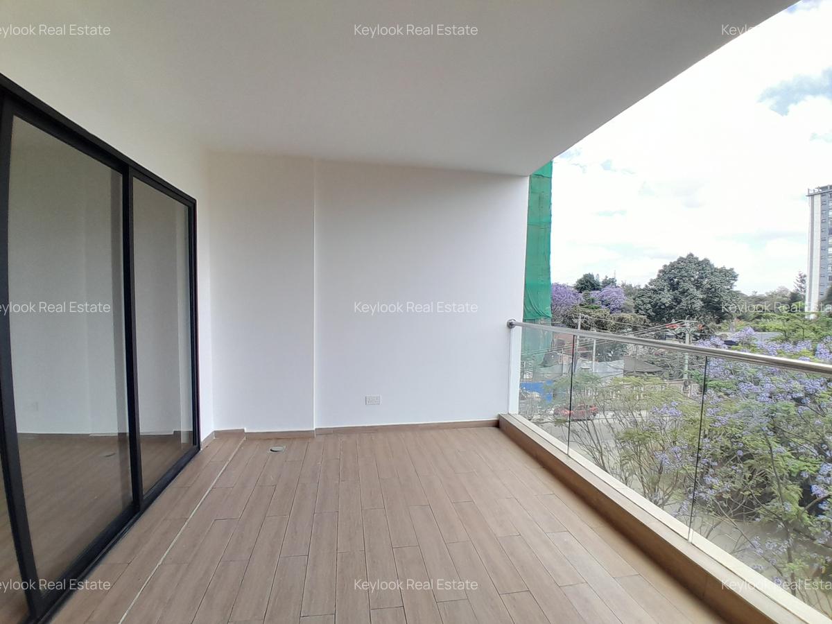 3 Bed Apartment with En Suite at Lavington - 13