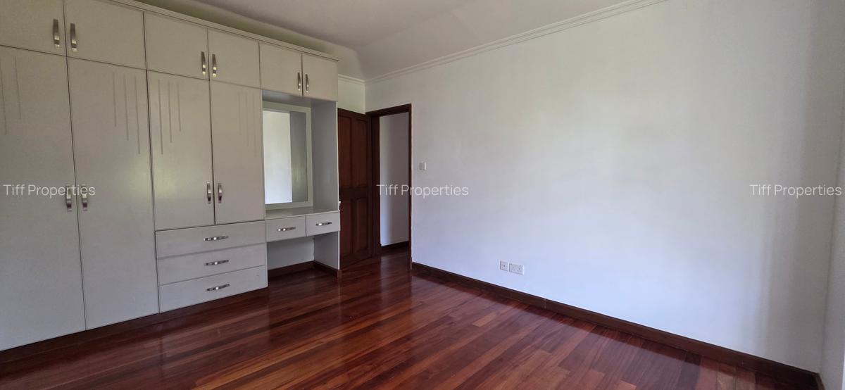 4 Bed Townhouse in Runda - 14