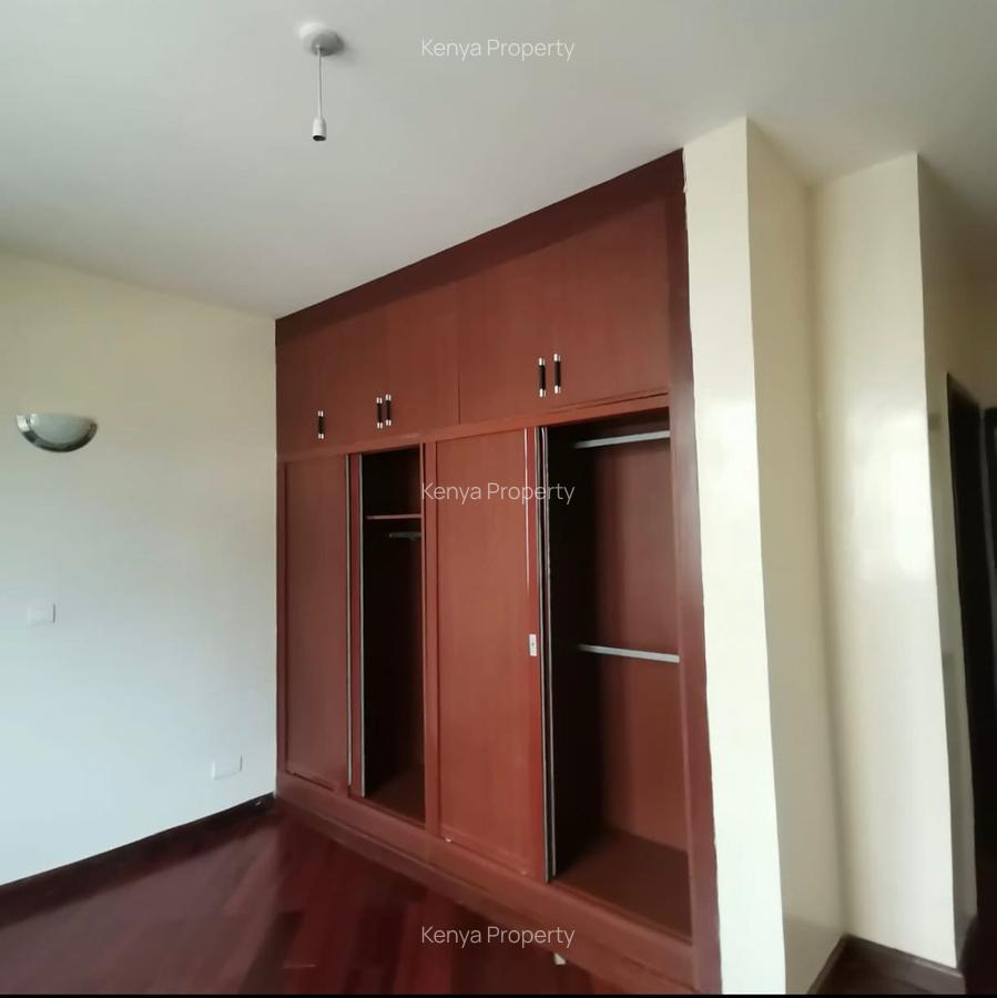 5 Bed Villa with En Suite at Oawshwika Road - 17