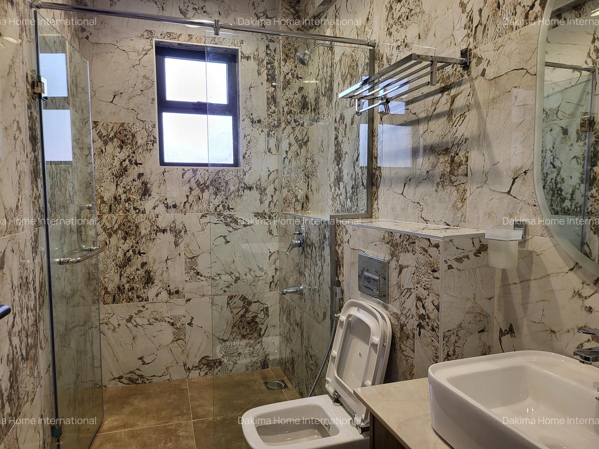 2 Bed Apartment with En Suite in Brookside - 11