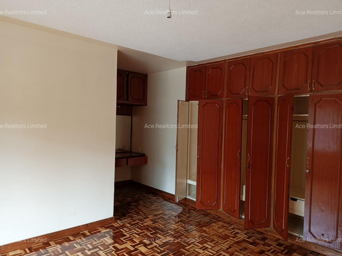 3 Bed Apartment with En Suite at Westlands Avenue - 4