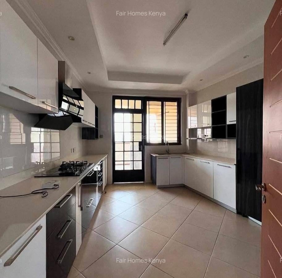 3 Bed Apartment with En Suite at Nyeri Road - 12