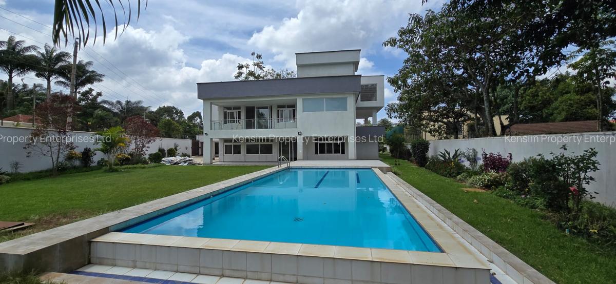 5 Bed House with En Suite in Runda - 14