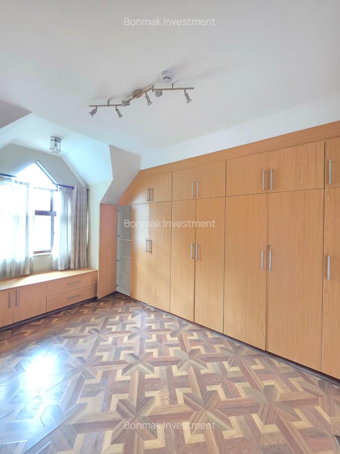 4 Bed Townhouse with En Suite at Kaputei Gardens. - 15