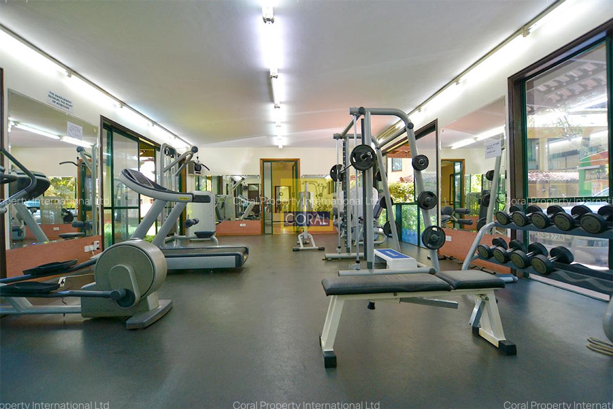 4 Bed Townhouse with En Suite in Brookside - 18