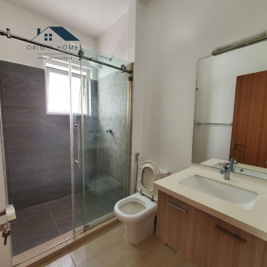 3 Bed Apartment with En Suite at Lavington - 13