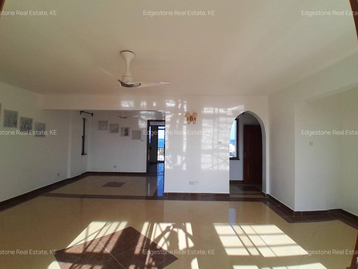3 Bed Apartment with En Suite in Nyali Area - 15