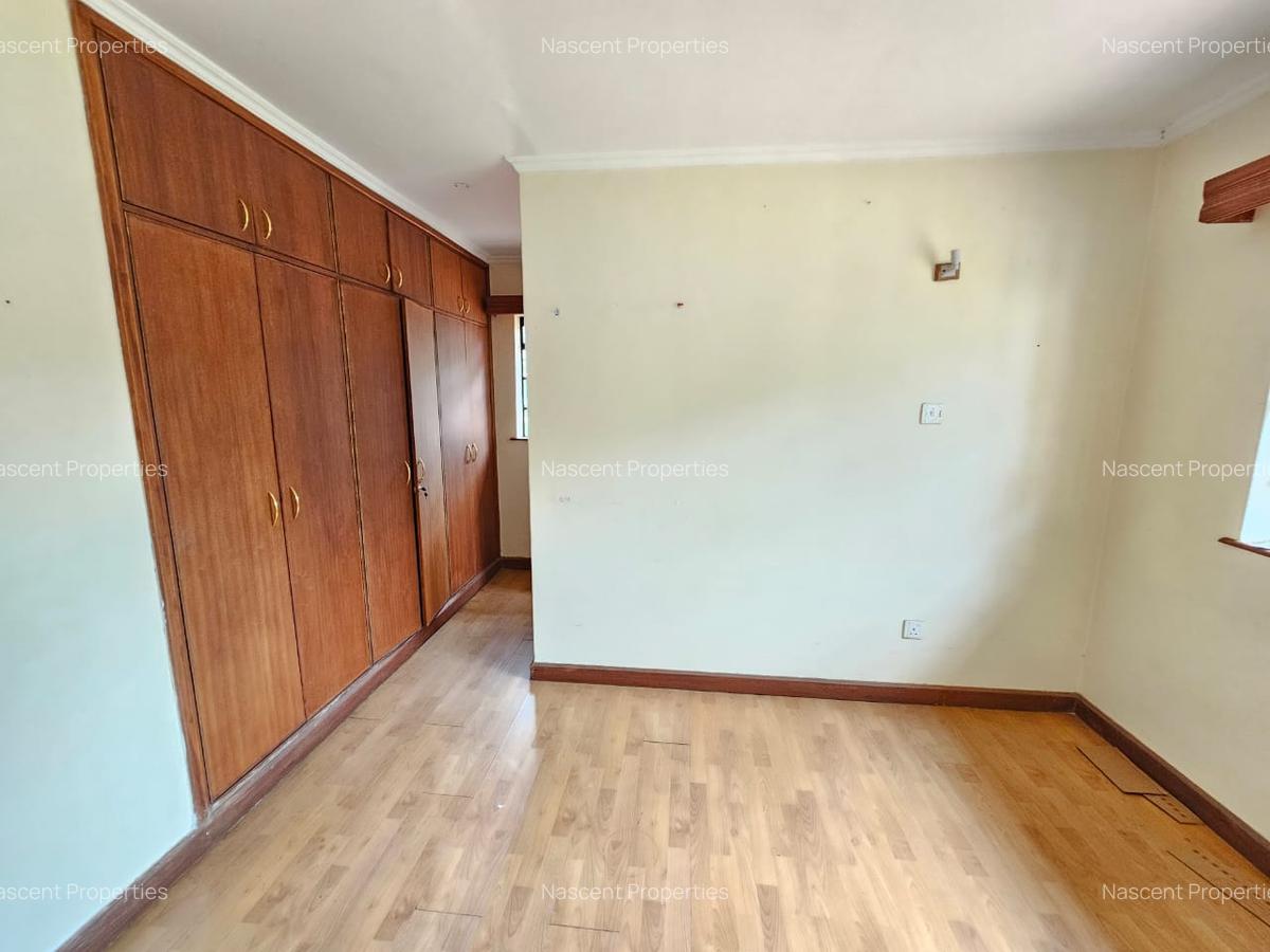 4 Bed House with En Suite in Runda - 6