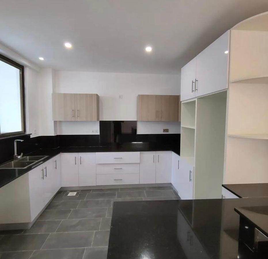 4 Bed Apartment with En Suite in Lavington - 9