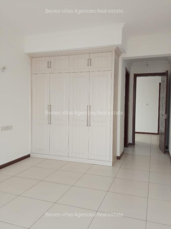 3 Bed Apartment with En Suite in General Mathenge - 16
