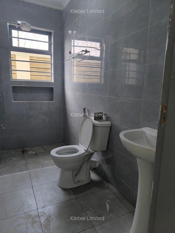 4 Bed House with En Suite in Ruiru - 12