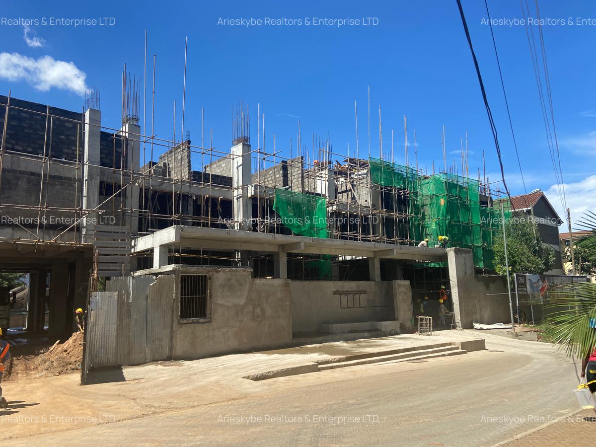 Serviced 2 Bed Apartment with En Suite in Lavington - 1