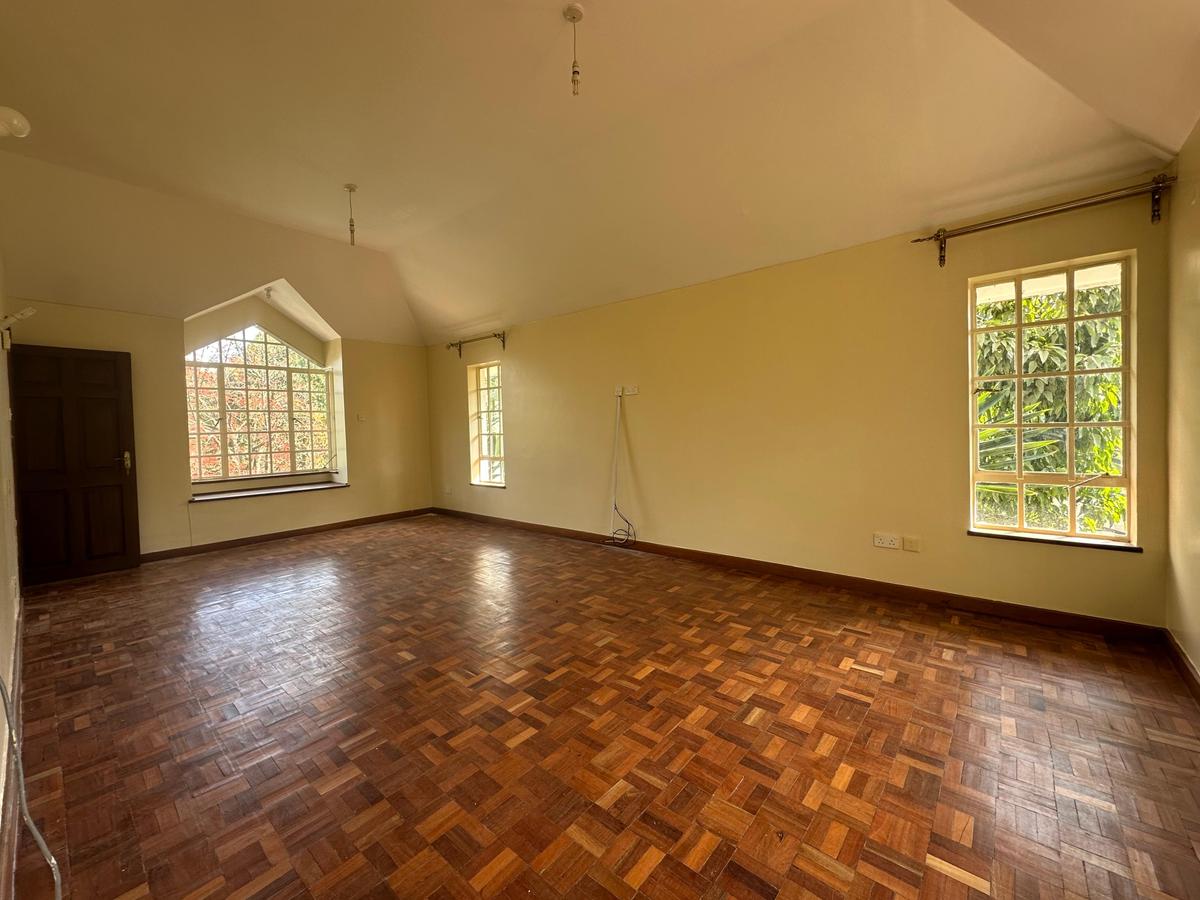 5 Bed Apartment with En Suite at Lavington - 17