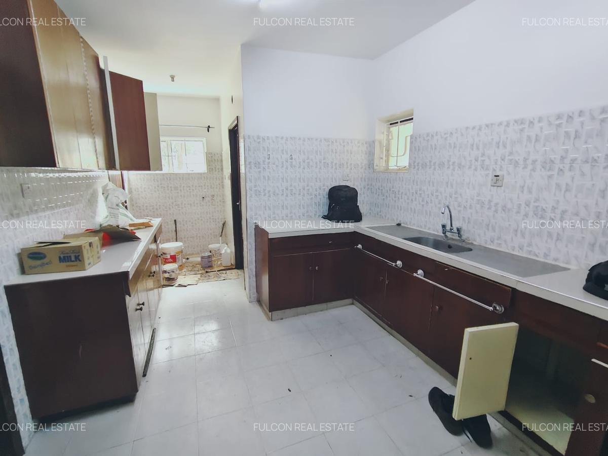 3 Bed Townhouse with En Suite in Kilimani - 6