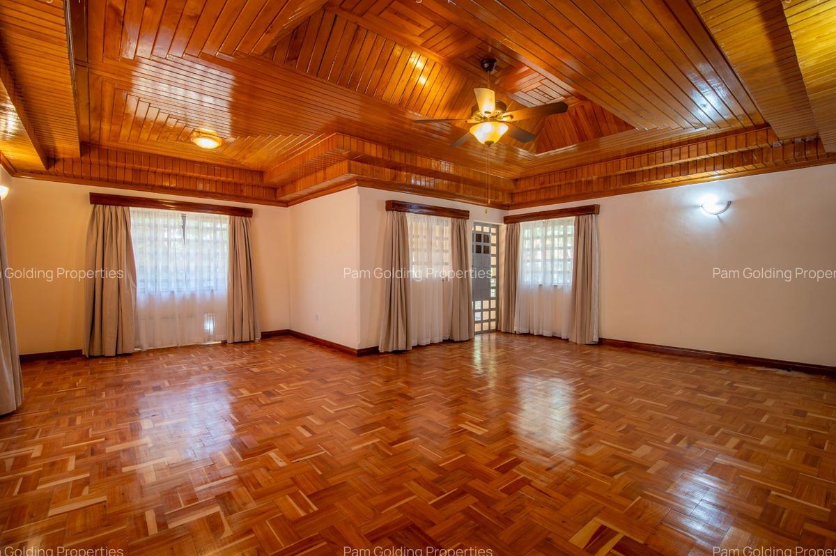 5 Bed House in Runda - 11