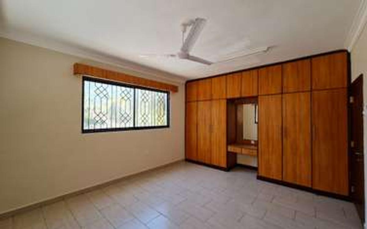 3 Bed Apartment with En Suite at Moyne Drive Nyali - 6