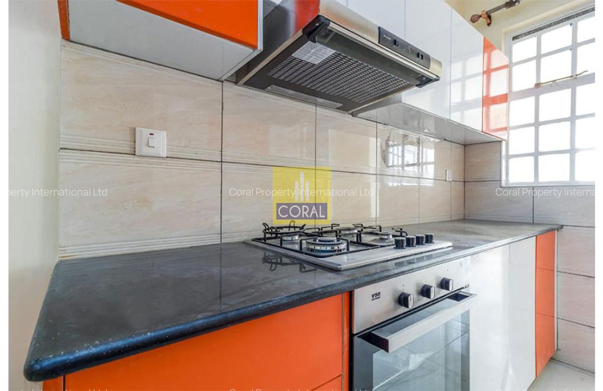 3 Bed Apartment with En Suite in Lavington - 2