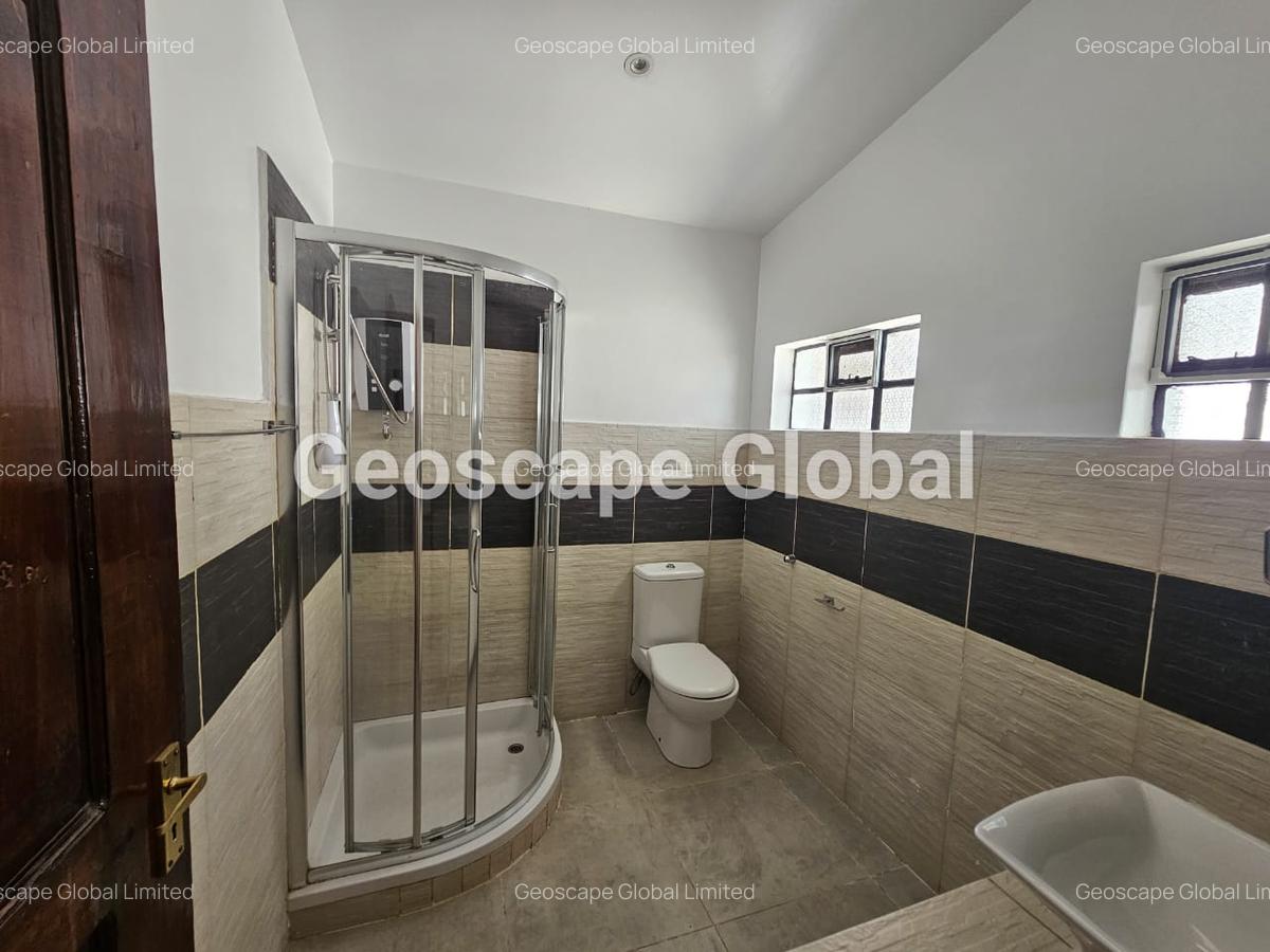 4 Bed House with En Suite in Muthaiga - 12