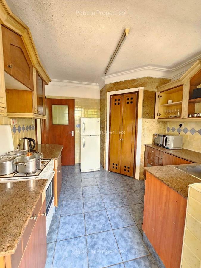 Serviced 2 Bed Apartment with En Suite in Brookside - 4