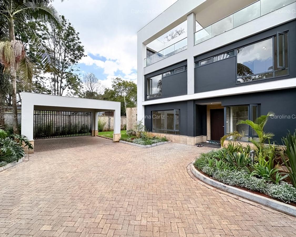 5 Bed House with En Suite at Kyuna - 2