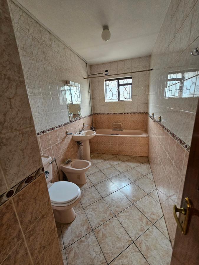 3 Bed Apartment with En Suite at Kileleshwa - 11