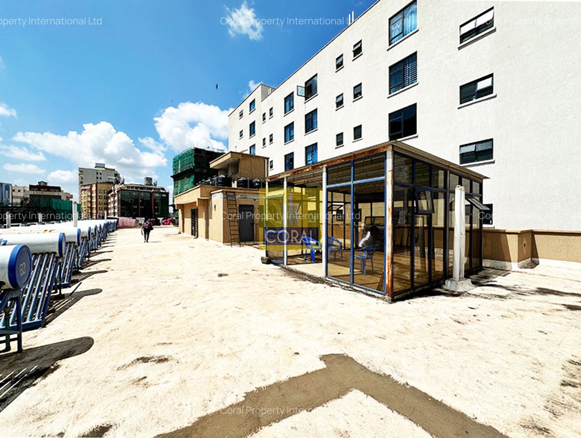 4 Bed Apartment with Parking in Parklands - 20