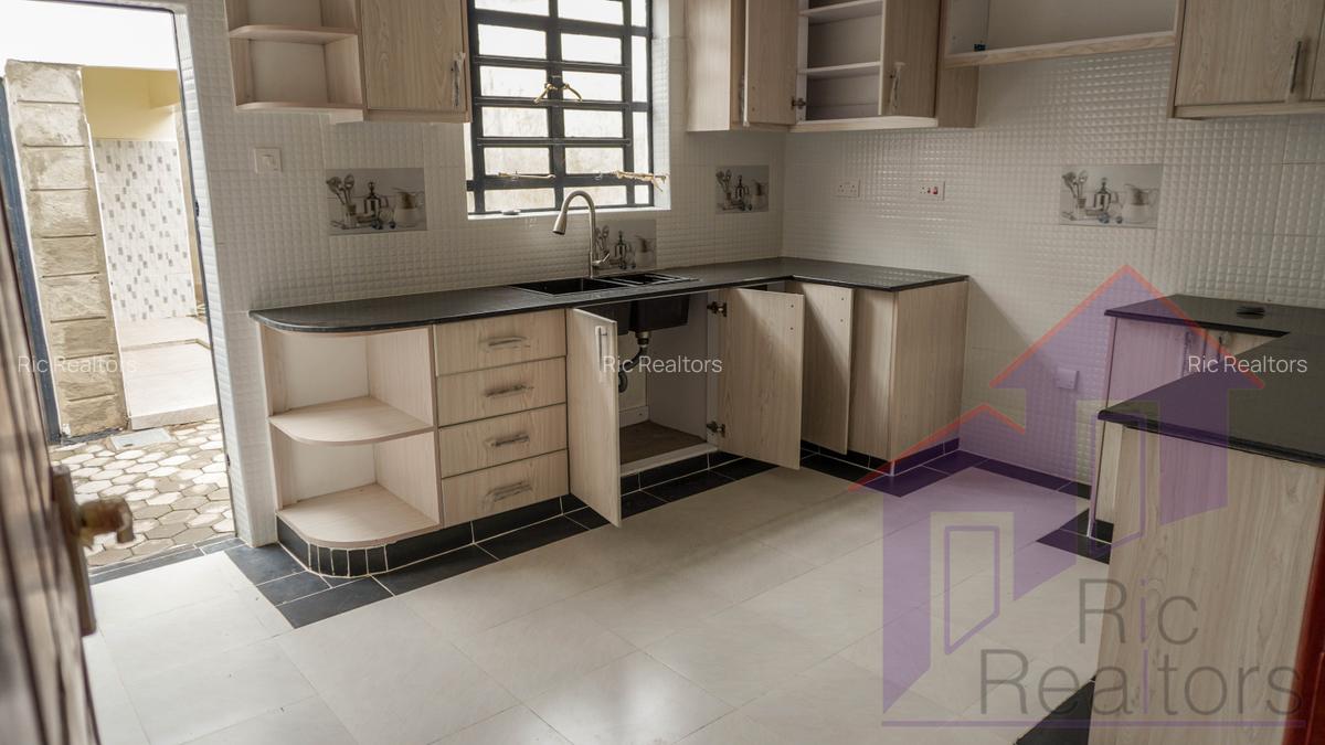 4 Bed Townhouse with En Suite at Merisho Road - 10