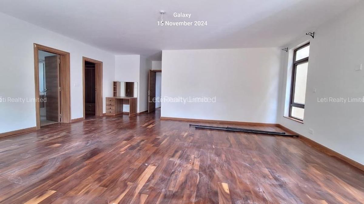 5 Bed Townhouse with En Suite in Lavington - 6