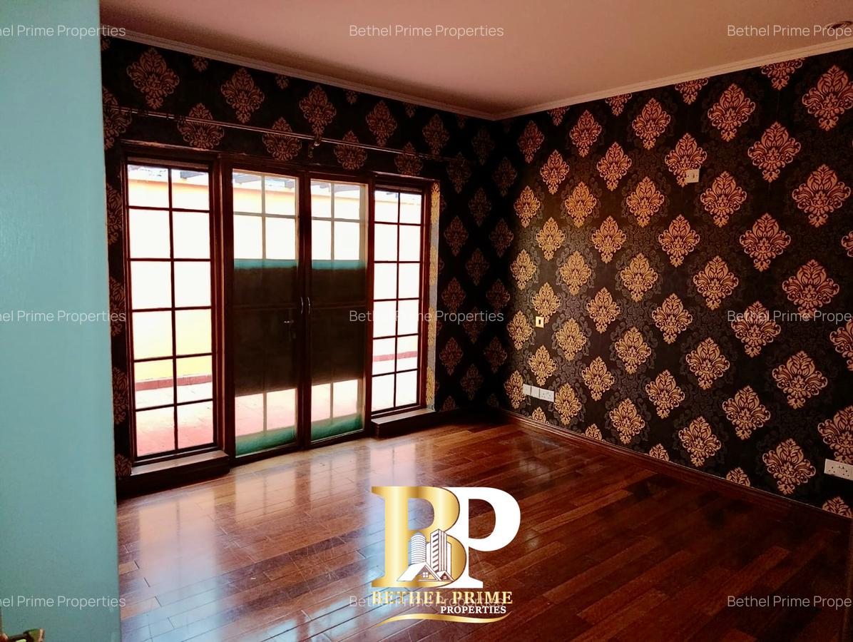 4 Bed Townhouse with En Suite in General Mathenge - 8
