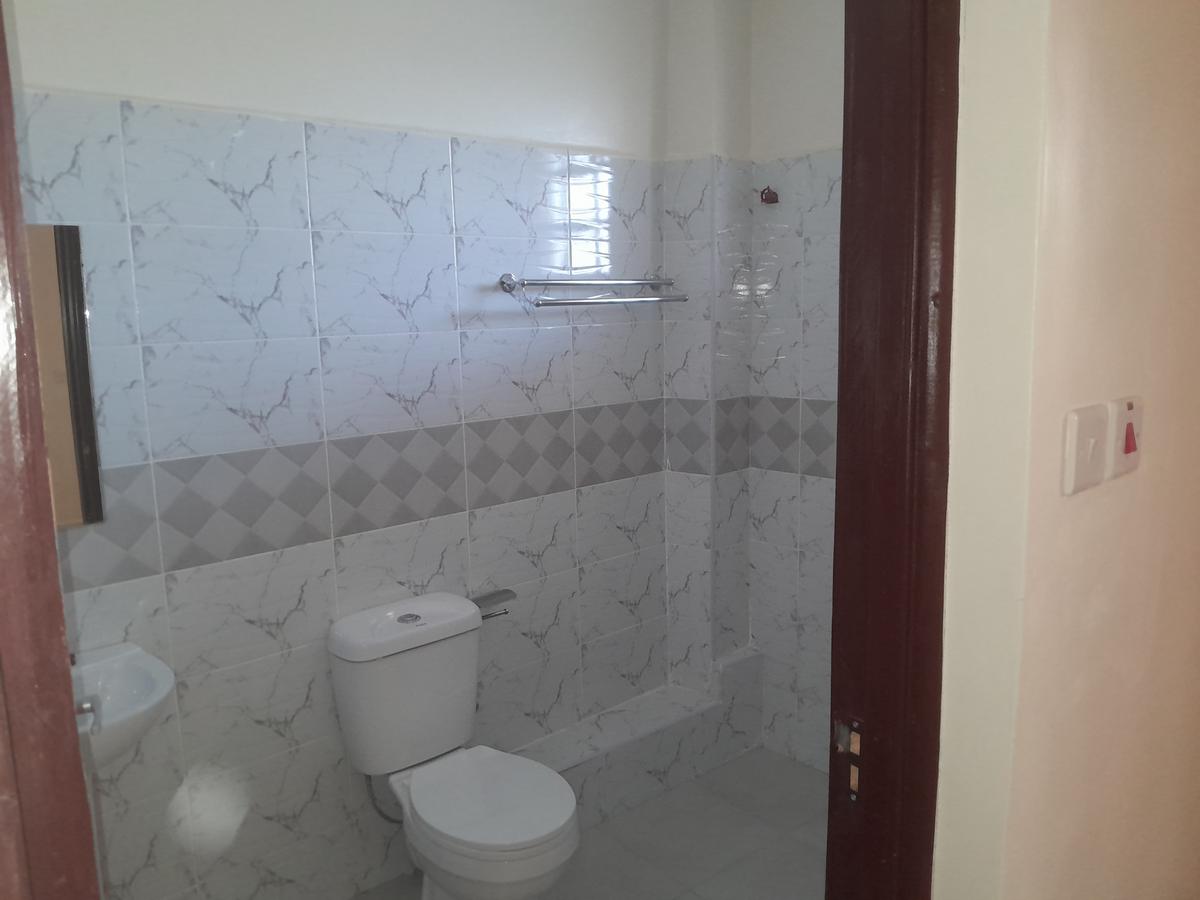 Serviced 2 Bed Apartment with En Suite at Ngong Rd - 4