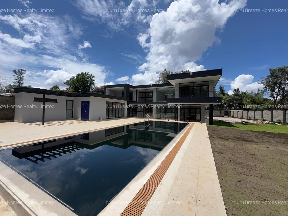 5 Bed Villa with En Suite in Nyari - 1