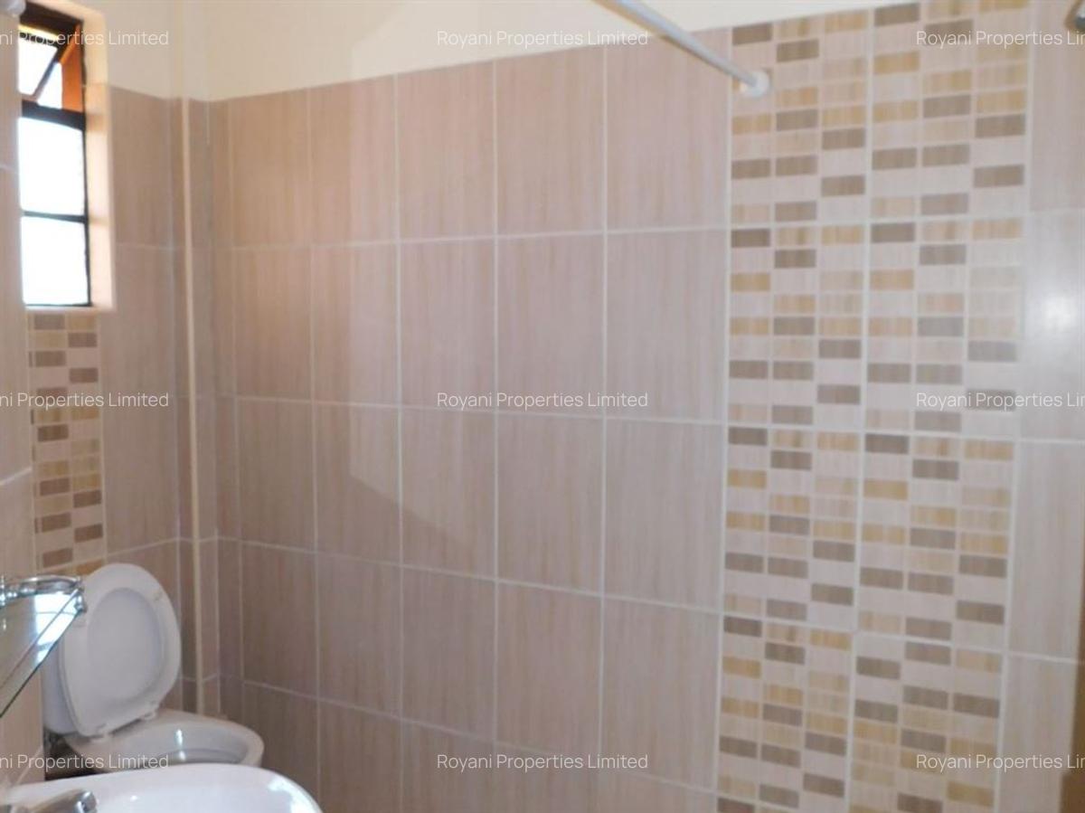 4 Bed House with En Suite at Fourways Junction Estate - 13