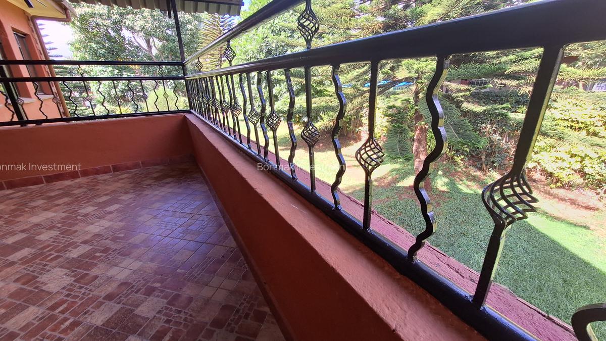 4 Bed Townhouse with En Suite at Lavington Green - 11