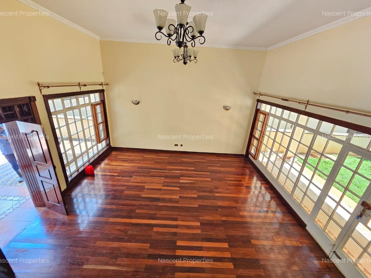 4 Bed Townhouse with En Suite in Kyuna - 15