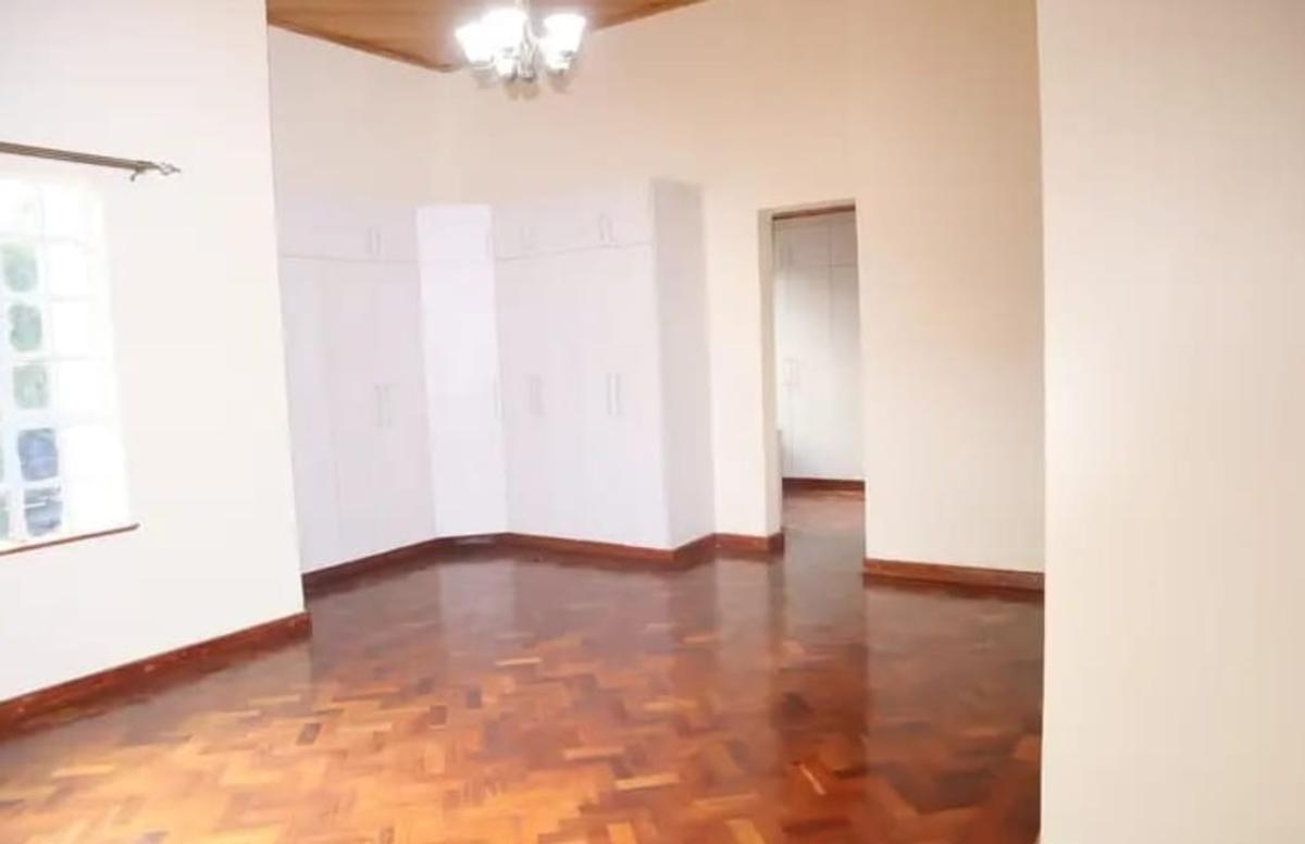 5 Bed Townhouse with En Suite in Lavington - 9