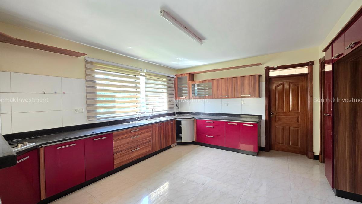 4 Bed Townhouse with En Suite at Greavelia Grove - 6