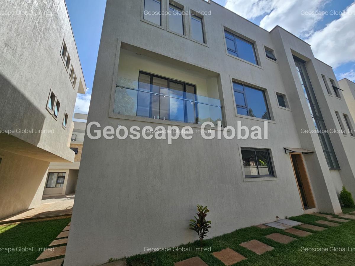 5 Bed Townhouse with En Suite in Lavington - 9